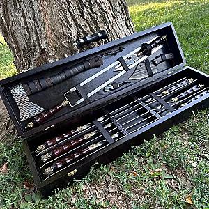 «ТОТЕМ МИСЛИВЦЯ»: набір шампурів у кейсі з дерева