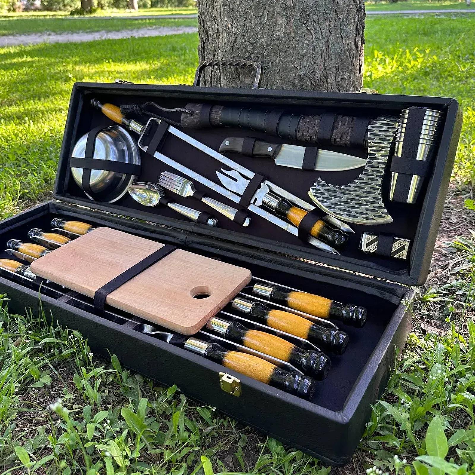 Кейс дерев'яний «БОСТОН» з набором шампурів