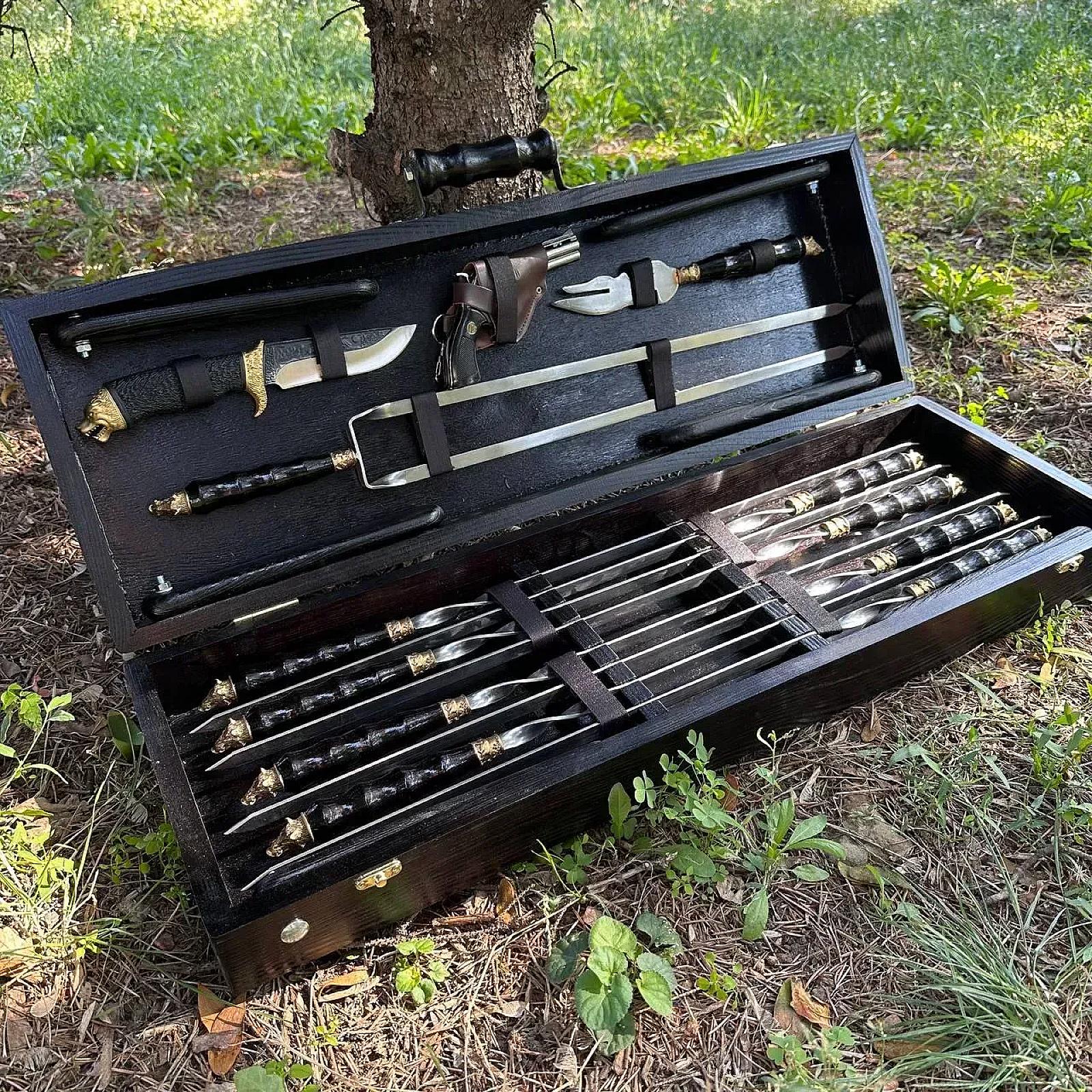 Кейс дерев'яний з набором шампурів «ДИКИЙ ПРЕСТИЖ»