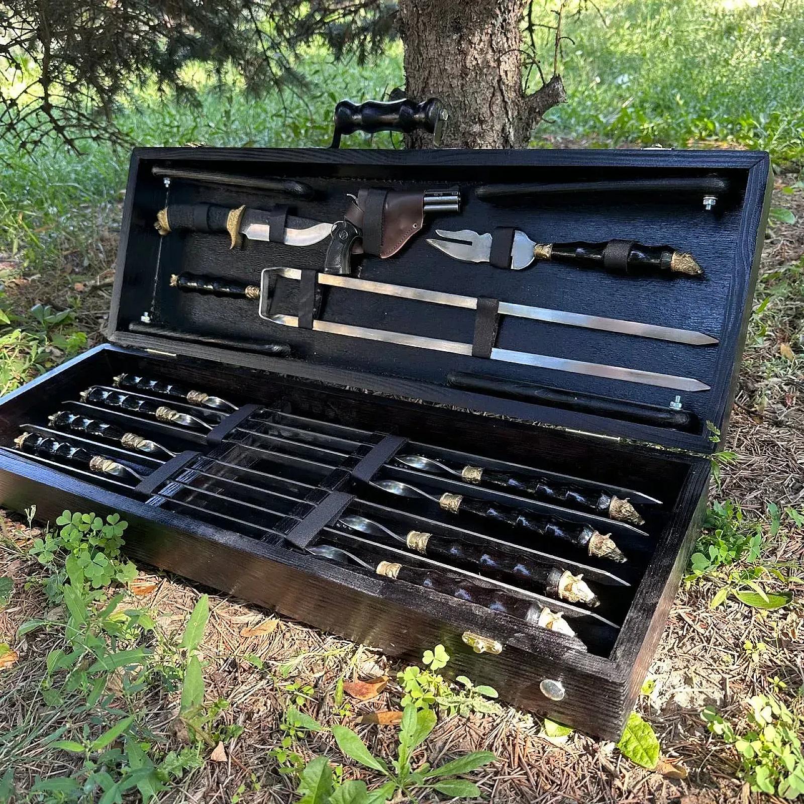 Кейс дерев'яний з набором шампурів «ДИКИЙ ПРЕСТИЖ»