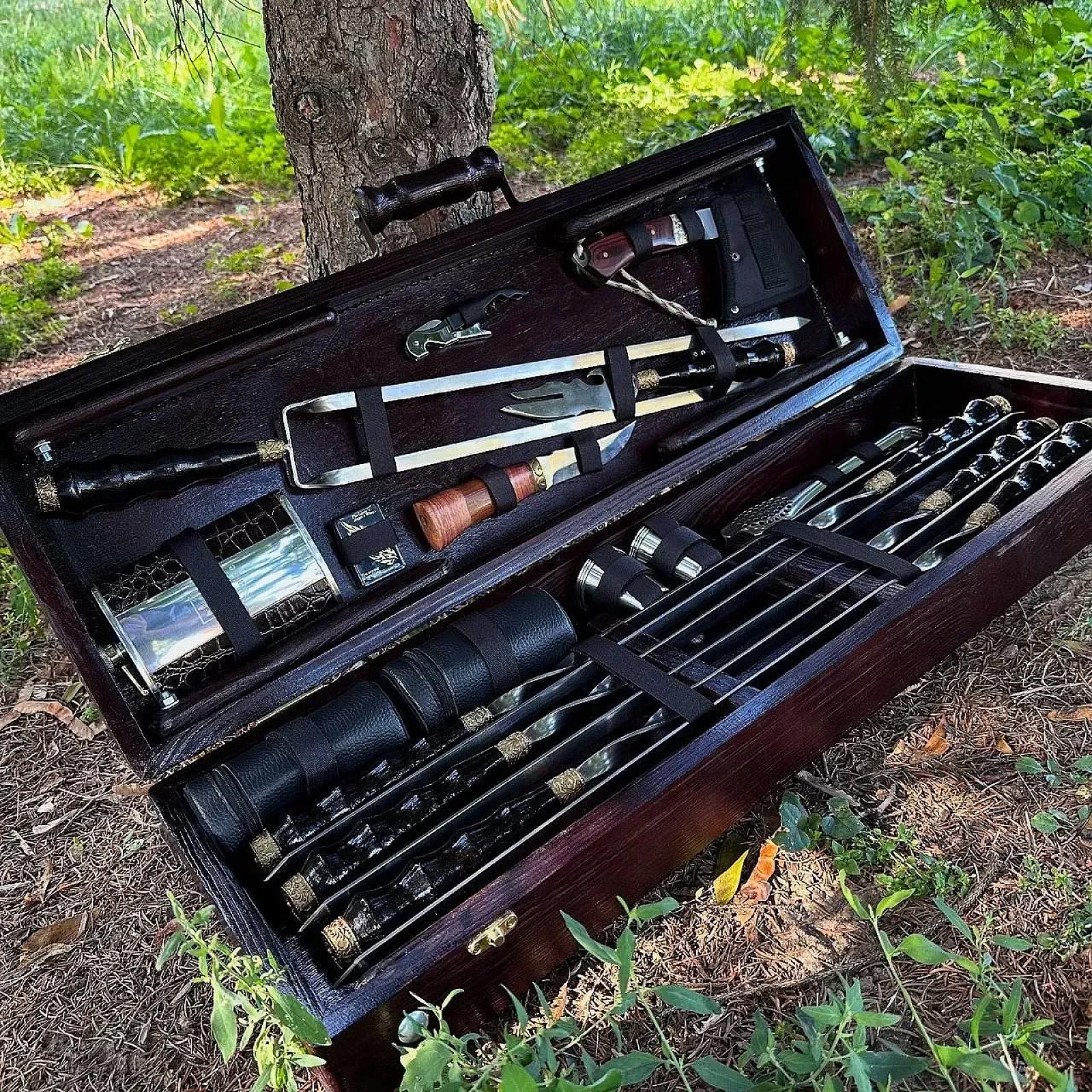 Кейс дерев'яний "ТРОФЕЙ КОЗАКА" з набором шампурів