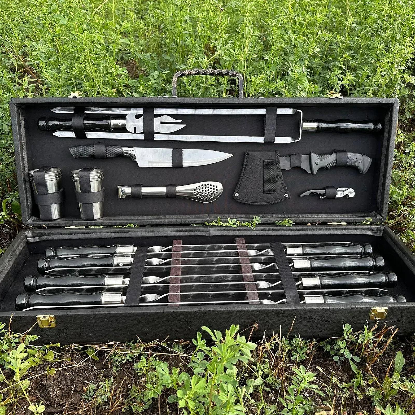 Дерев’яний кейс «КАРПАТИ» з набором шампурів