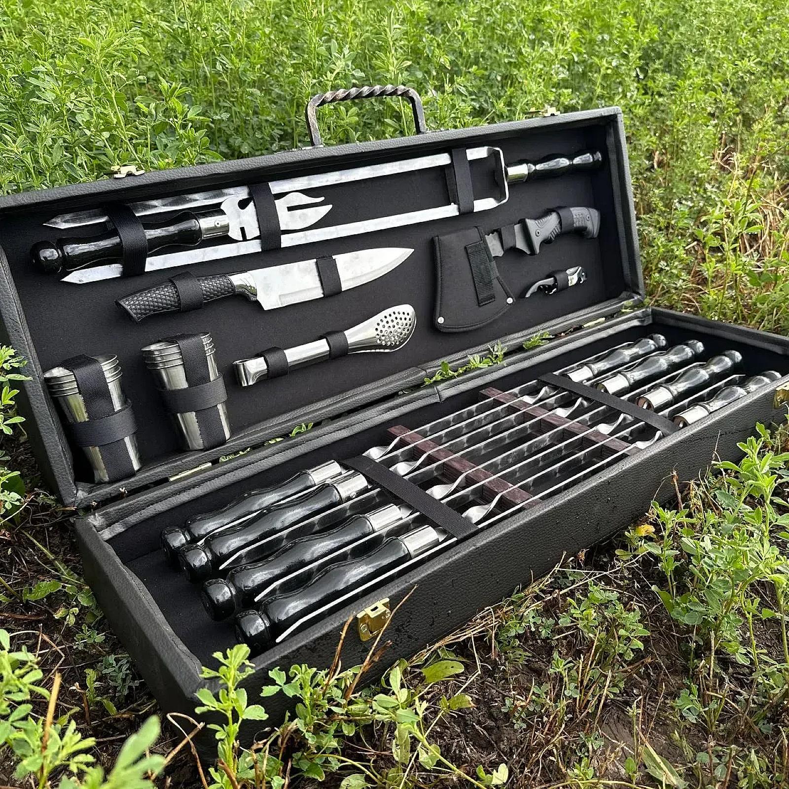 Дерев’яний кейс «КАРПАТИ» з набором шампурів