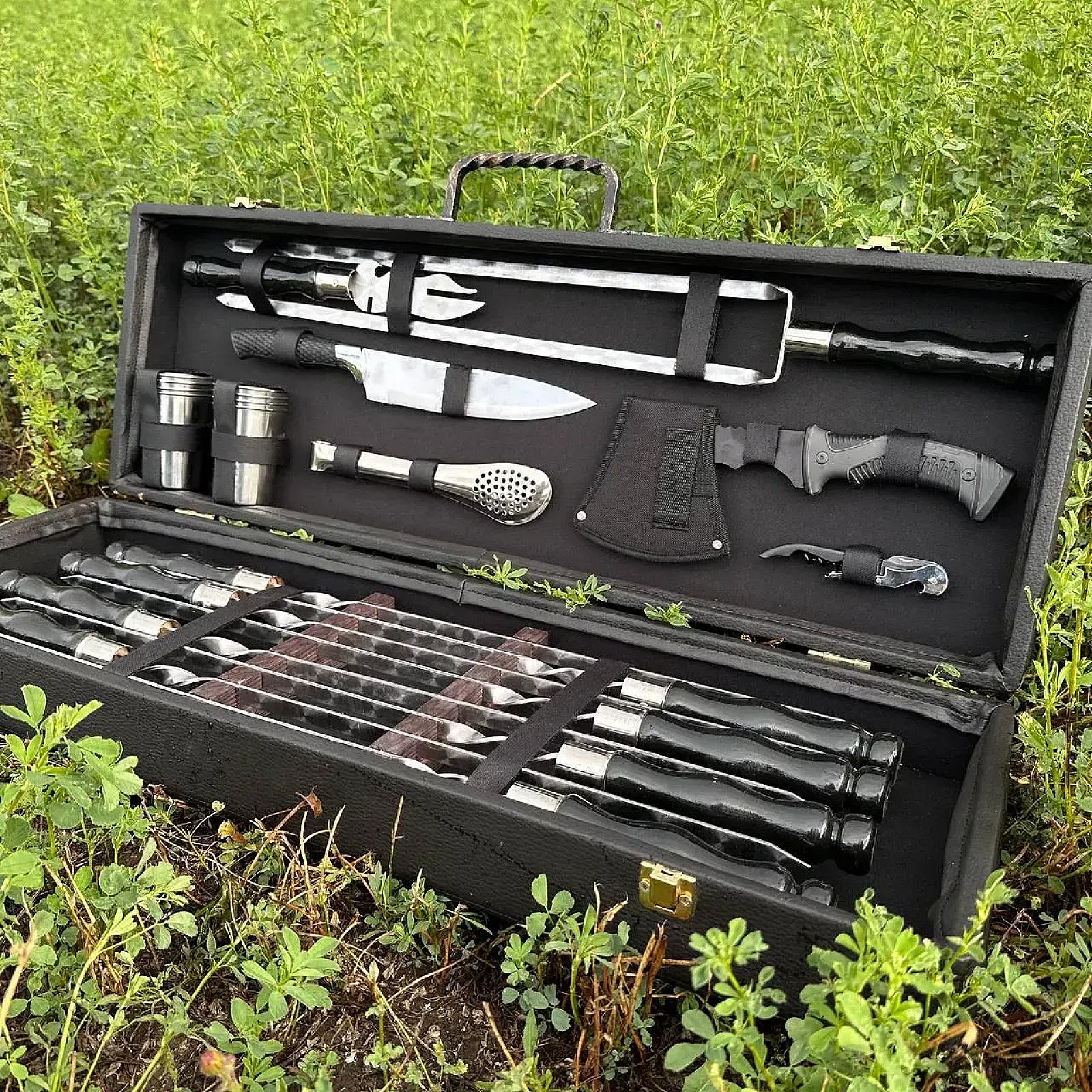 Дерев’яний кейс «КАРПАТИ» з набором шампурів