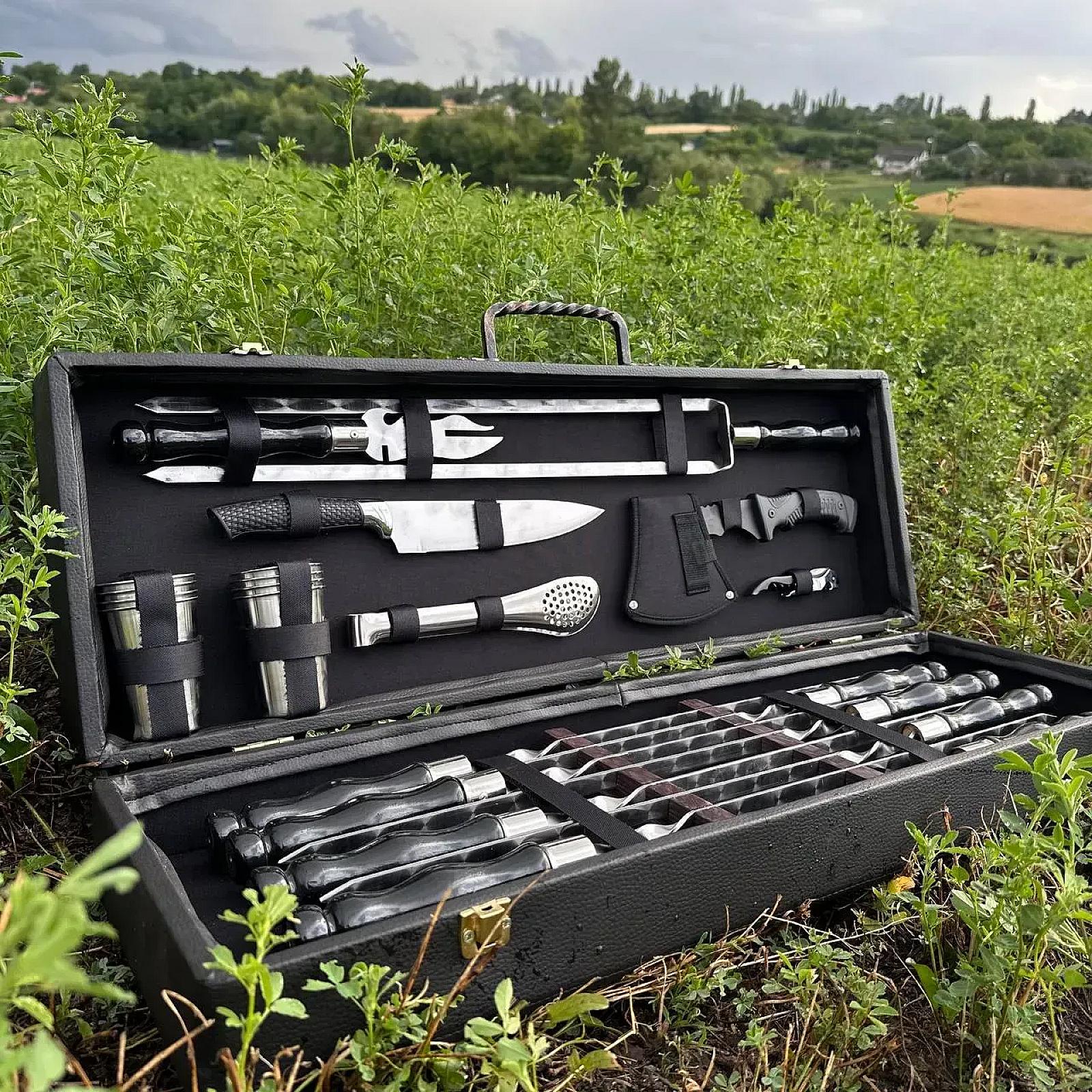 Дерев’яний кейс «КАРПАТИ» з набором шампурів