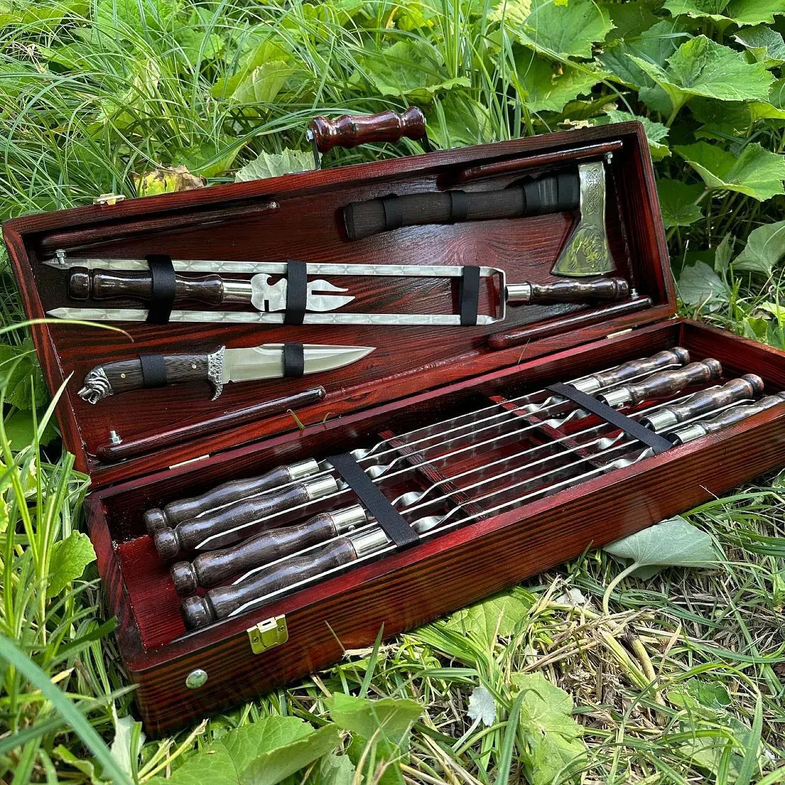 Кейс дерев’яний з набором шампурів «БАГРЯНИЙ»