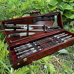 Кейс дерев’яний з набором шампурів «БАГРЯНИЙ»