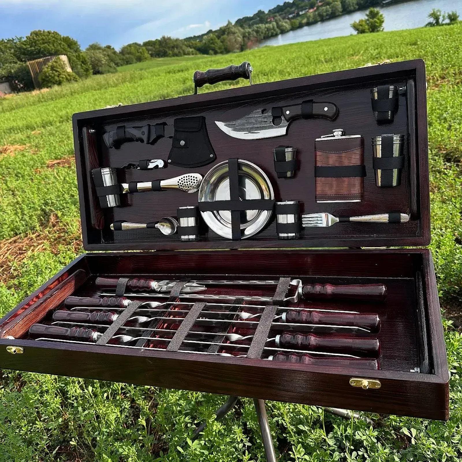 Набір шампурів «СОБОЛЬ» у кейсі з дерева