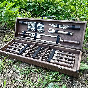 Кейс дерев'яний з набором шампурів «ТРІУМФ»