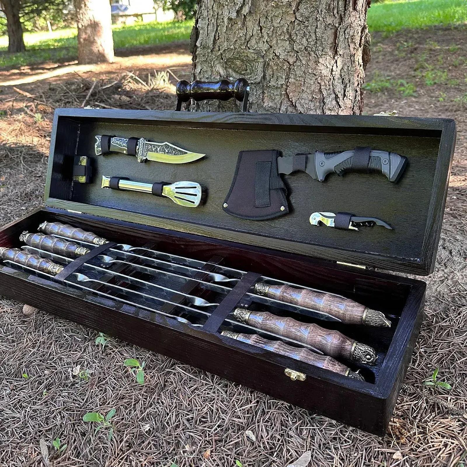 Дерев'яний кейс із набором шампурів «КІНГ»