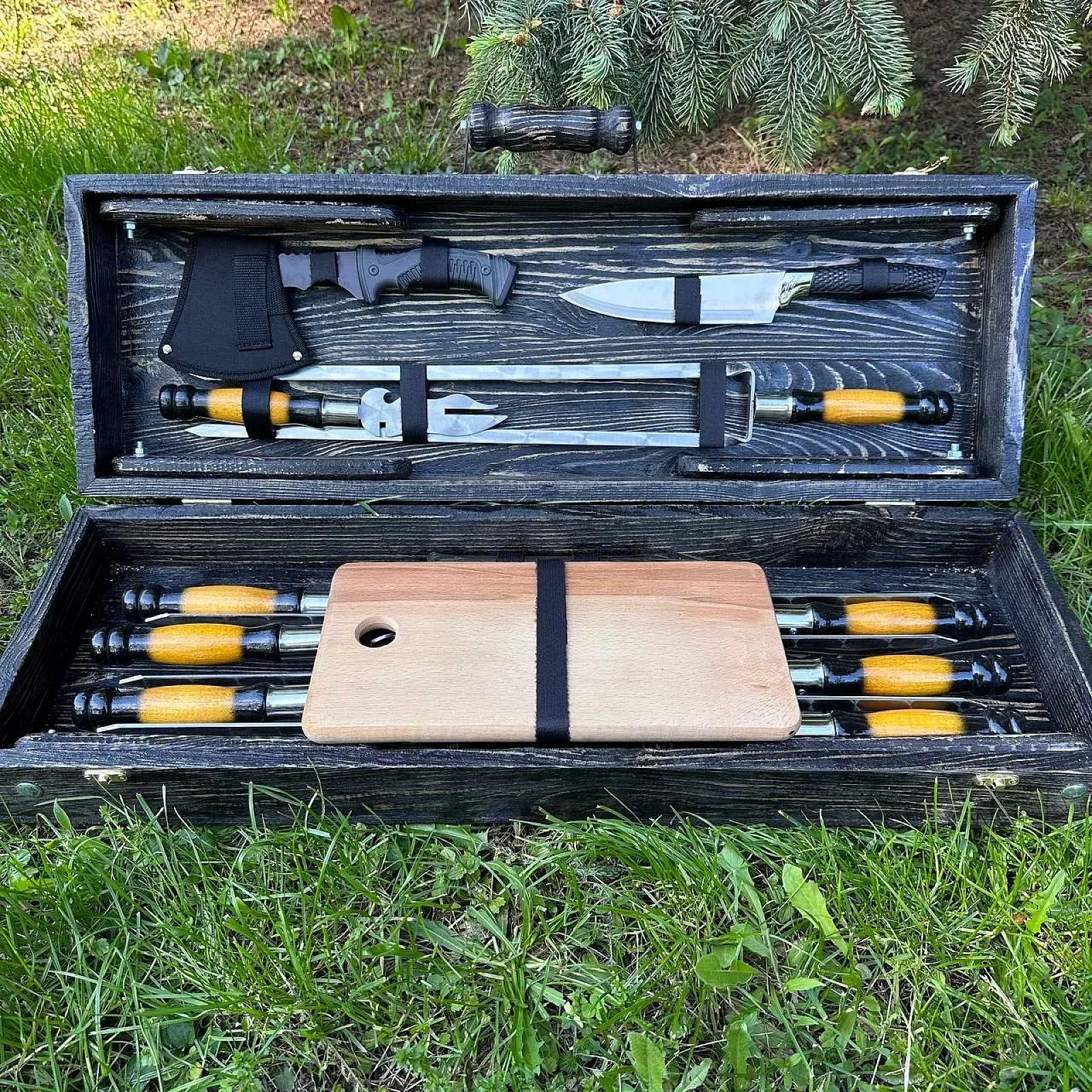 Кейс дерев'яний з набором шампурів «САПСАН»