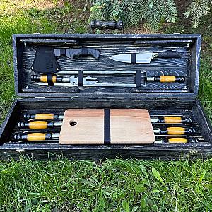 Кейс дерев'яний з набором шампурів «САПСАН»