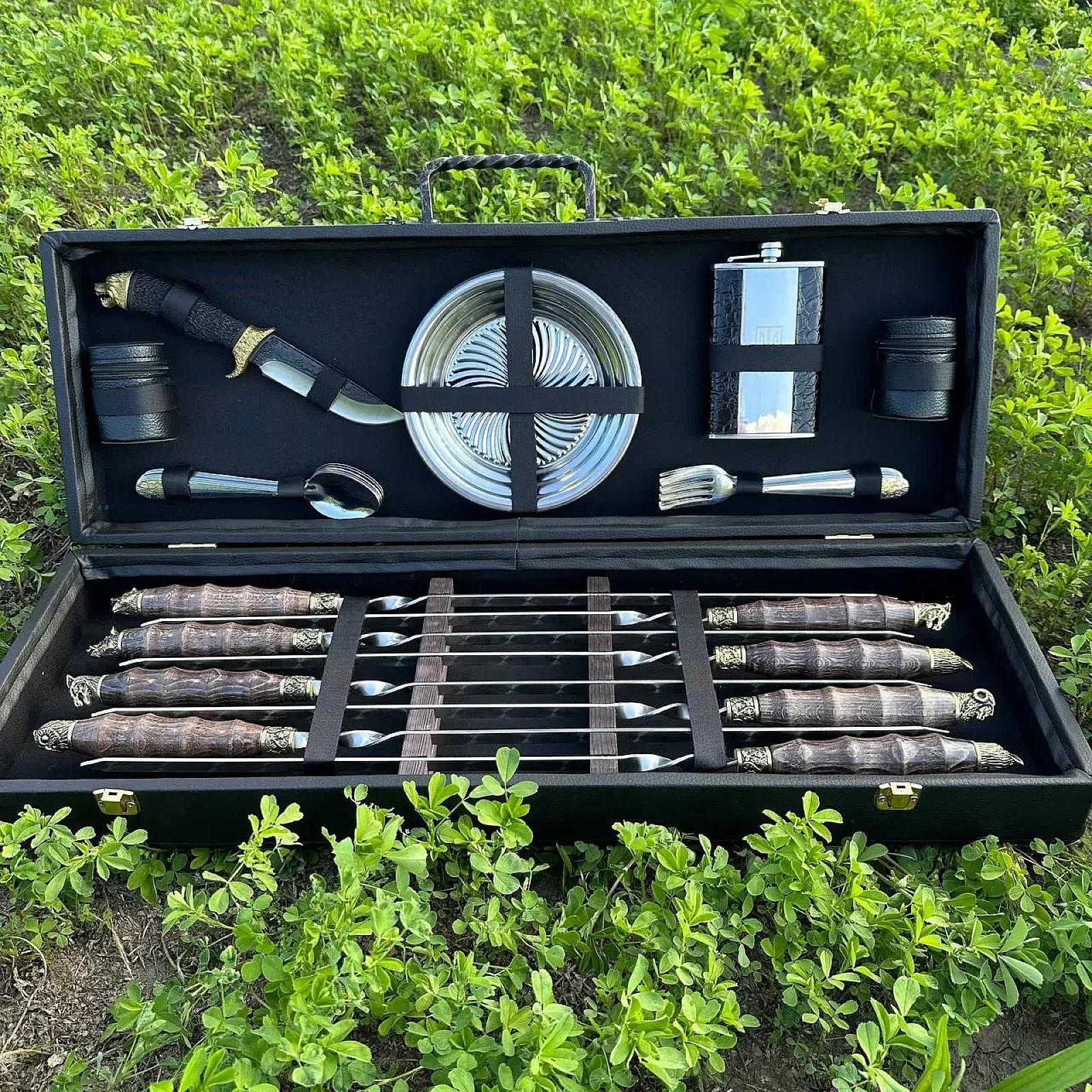 «СКІФ» — дерев’яний кейс із набором шампурів