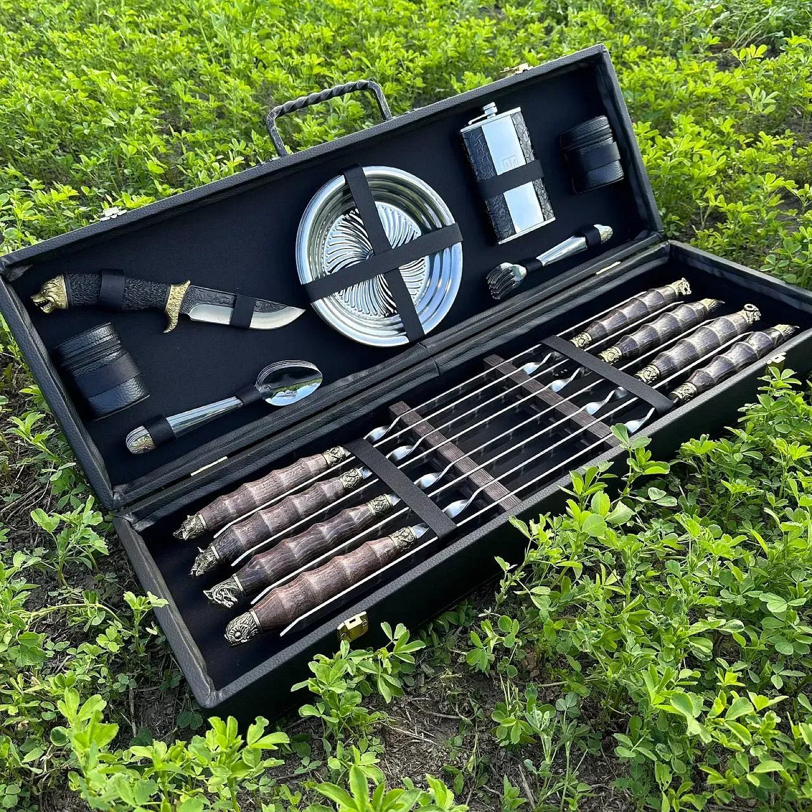 «СКІФ» — дерев’яний кейс із набором шампурів