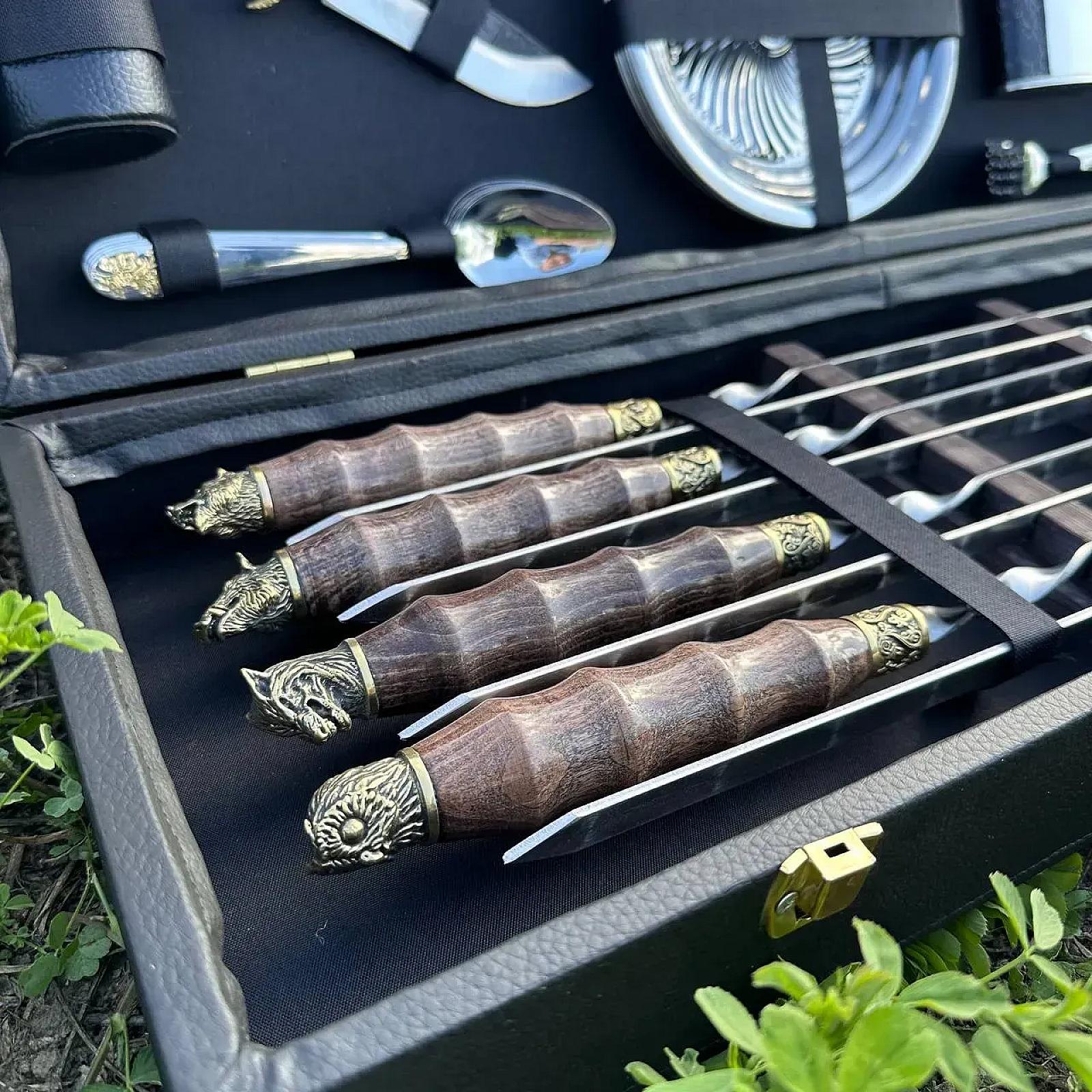 «СКІФ» — дерев’яний кейс із набором шампурів