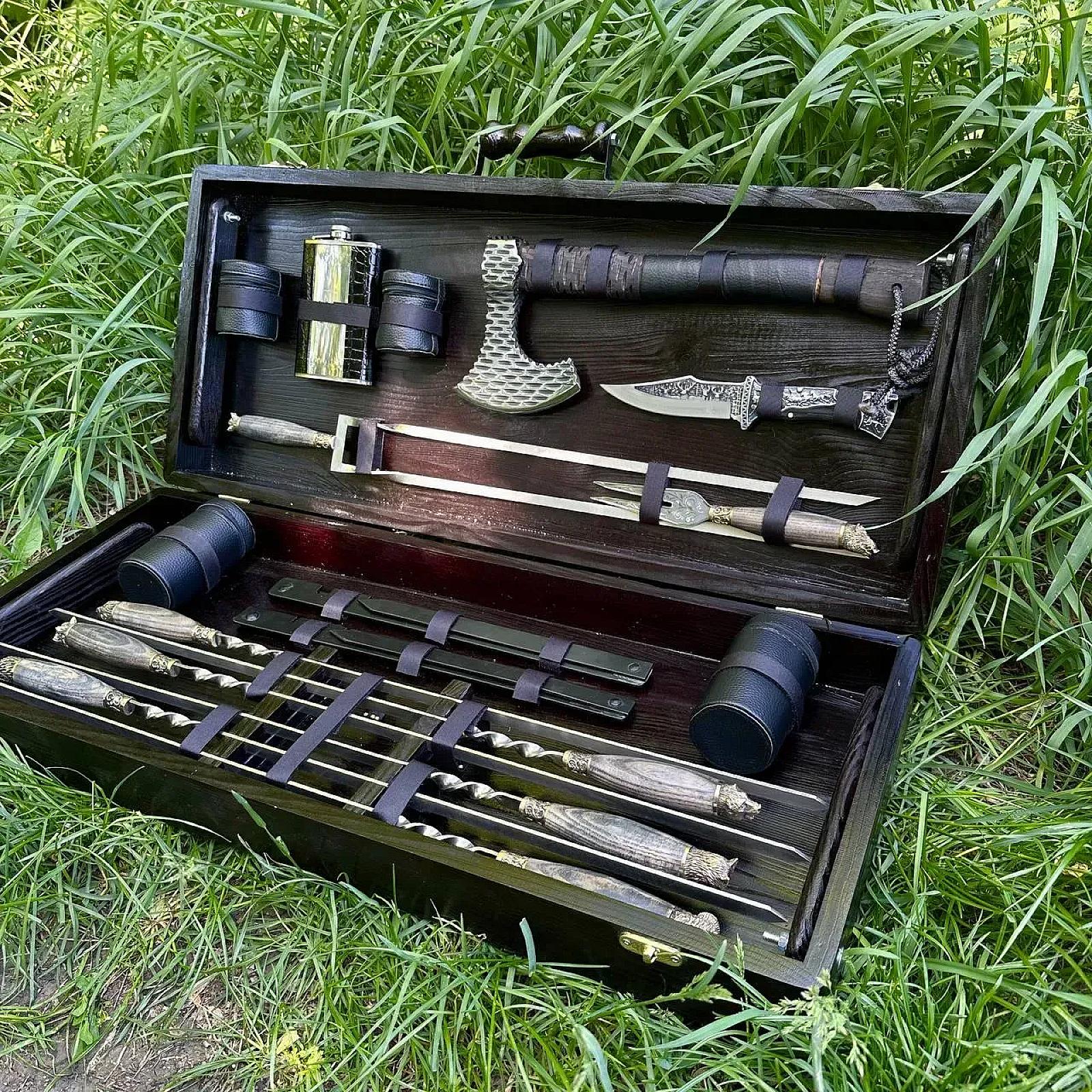 Набір шампурів "ДИПЛОМАТ" у дерев'яному кейсі