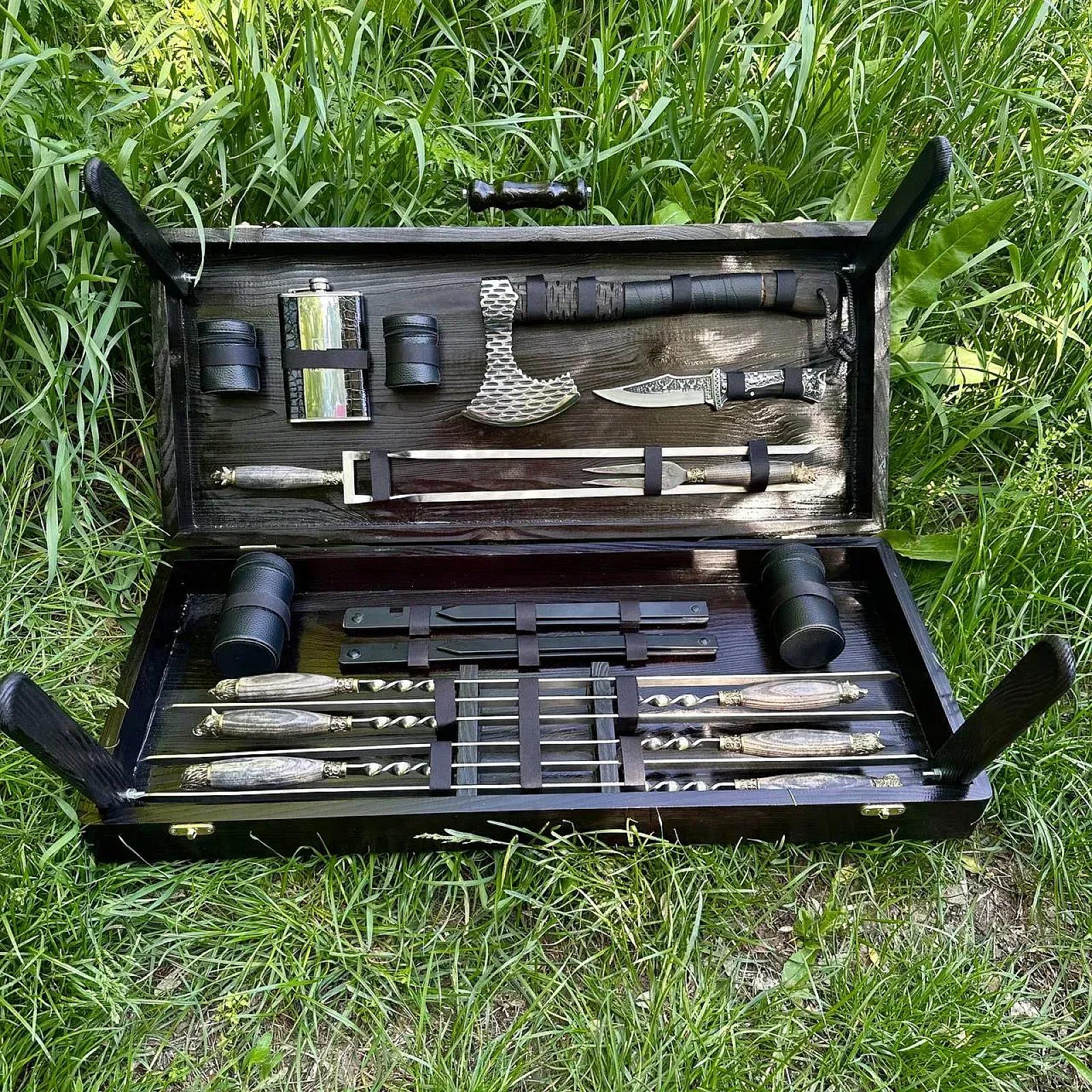 Набір шампурів "ДИПЛОМАТ" у дерев'яному кейсі