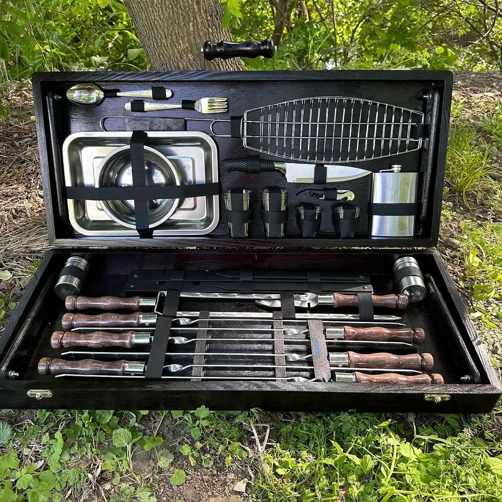 Дерев’яний кейс "ФОРД" з набором шампурів