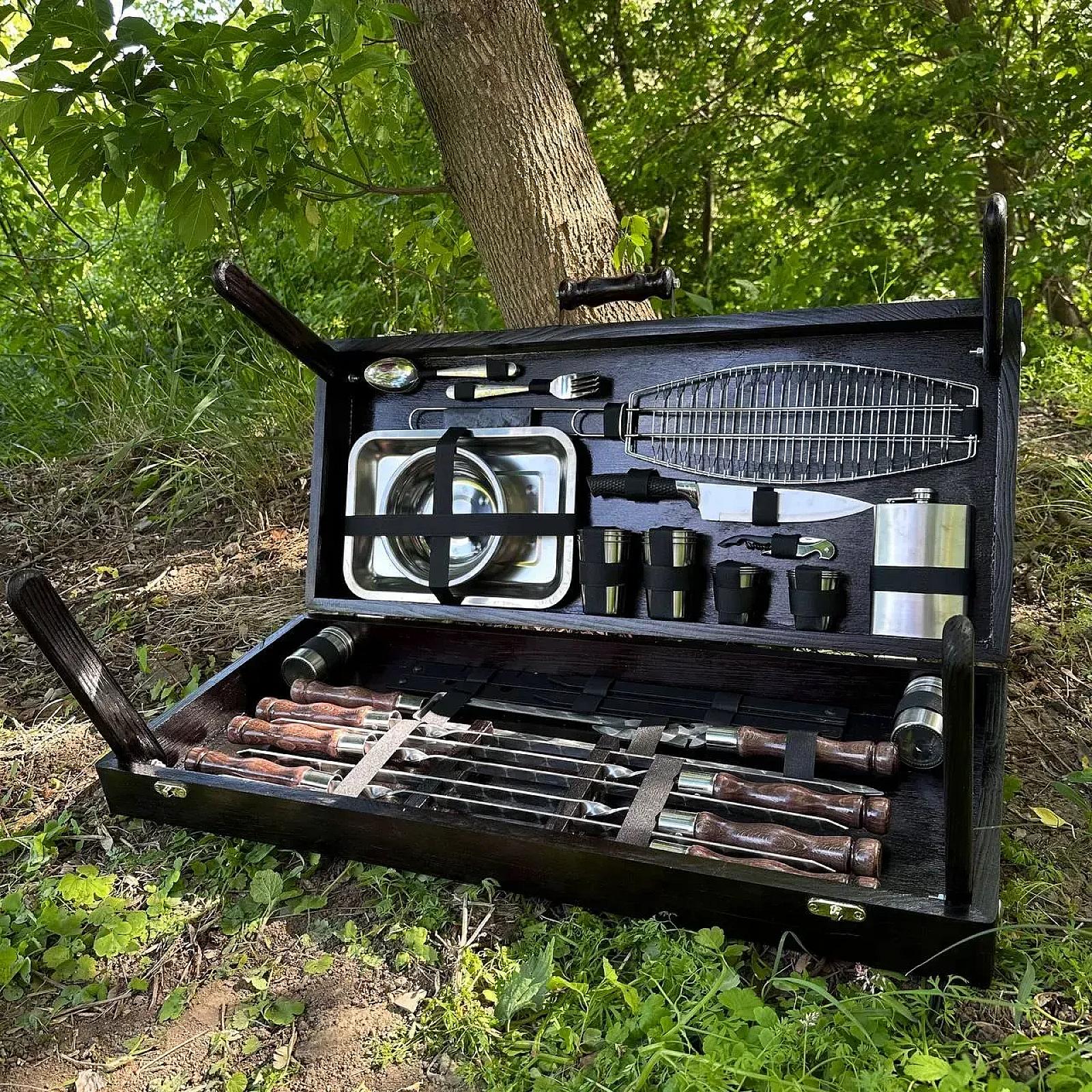 Дерев’яний кейс "ФОРД" з набором шампурів