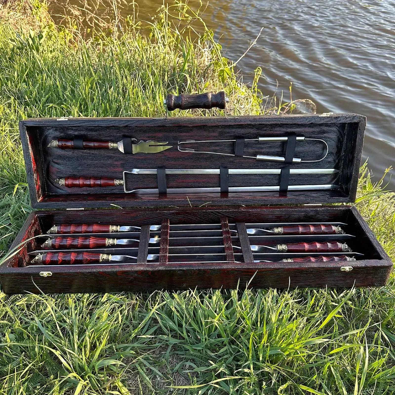 Ваше повідомлення Набір "ЗАПАЛ": шампурі у кейсі з дерева