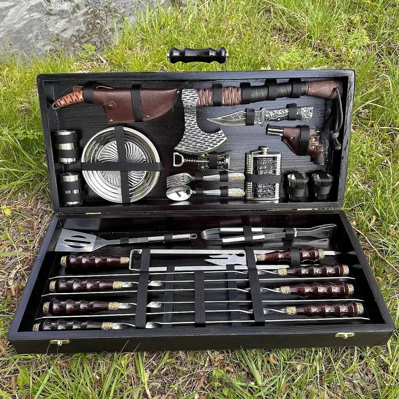 Дерев’яний кейс «ВУЛКАН» із набором шампурів