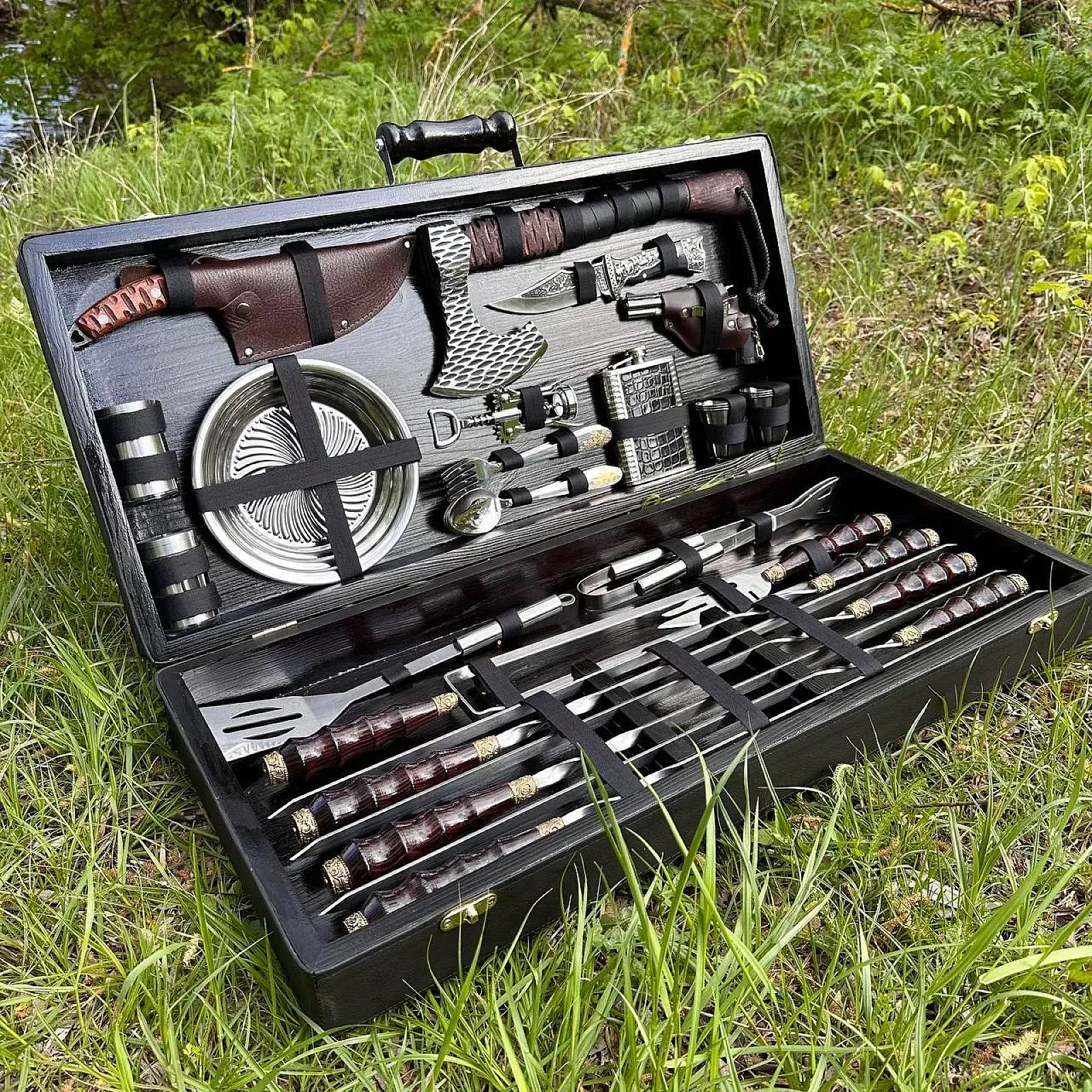 Дерев’яний кейс «ВУЛКАН» із набором шампурів