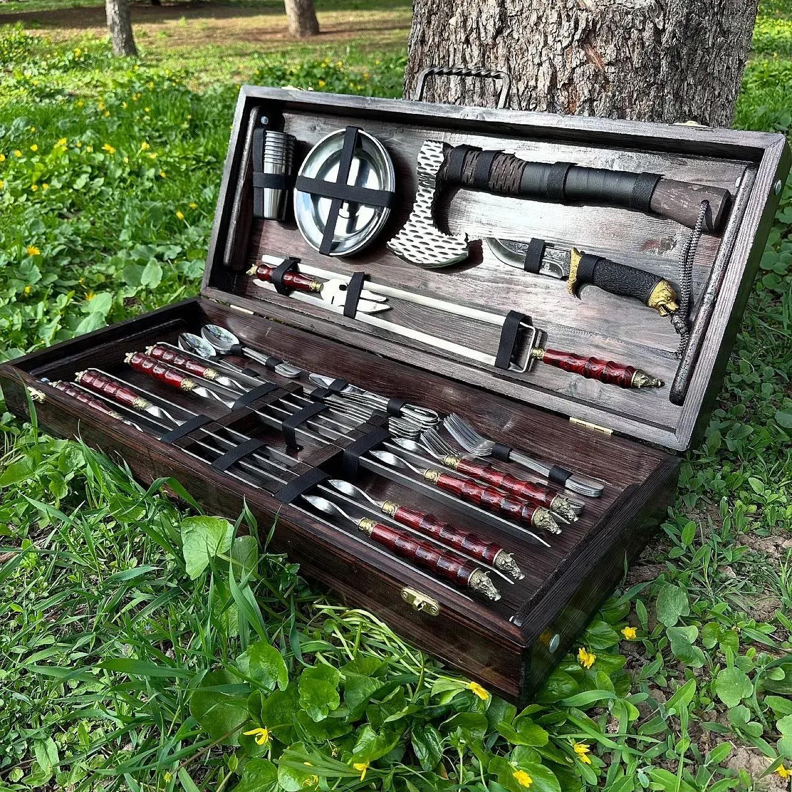 Дерев'яний кейс «ЛОРД» із набором шампурів