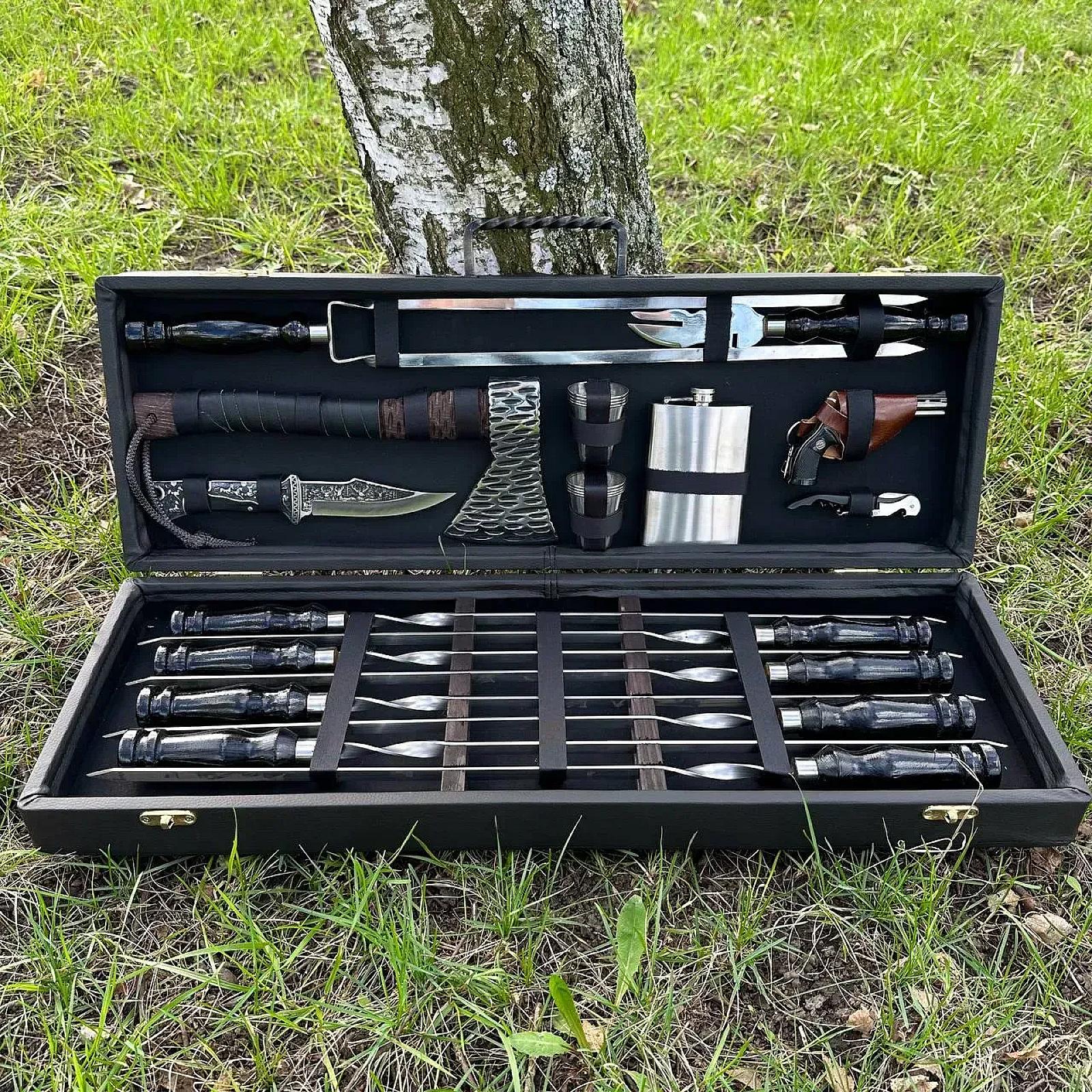 Дерев'яний кейс із набором шампурів "ЯГУАР"