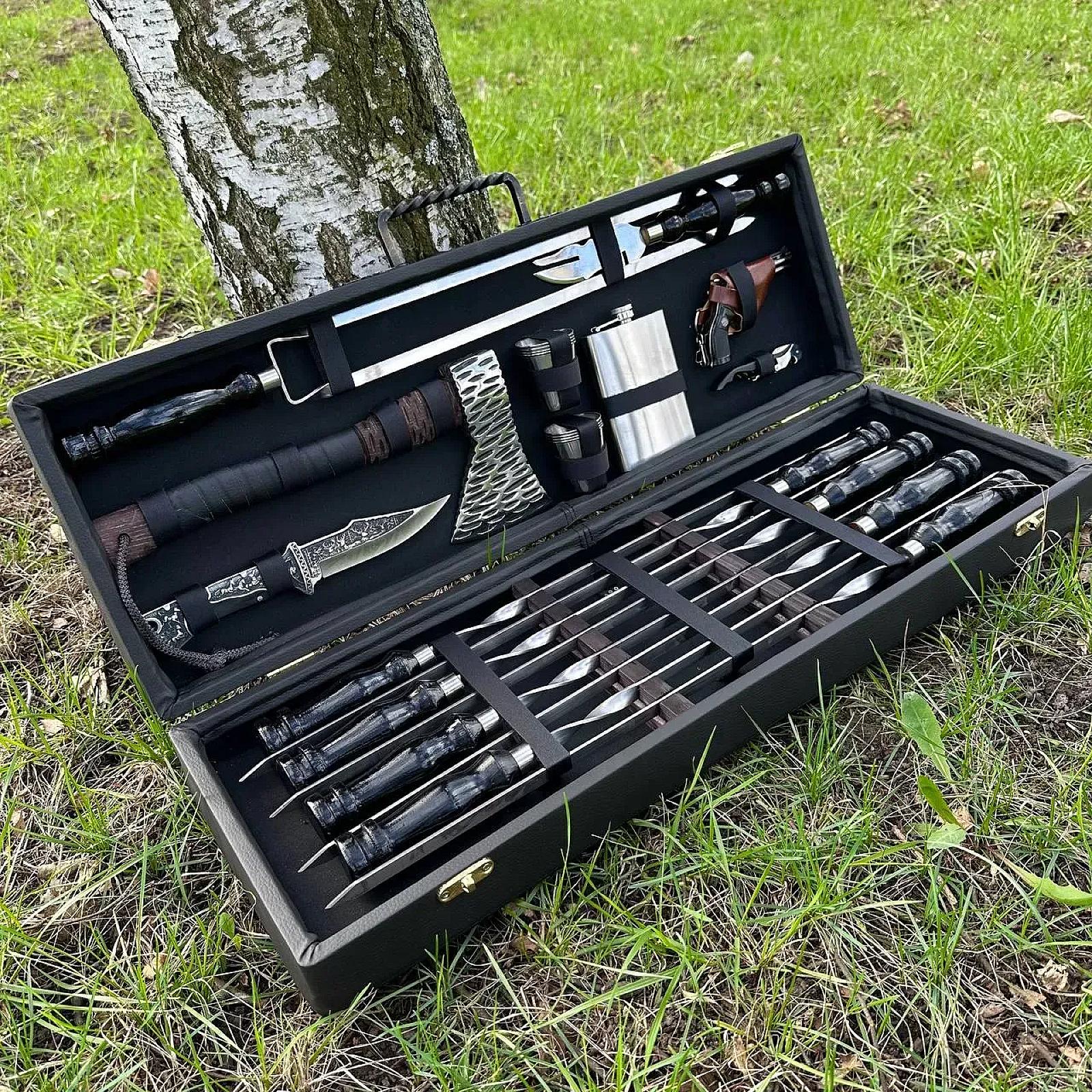 Дерев'яний кейс із набором шампурів "ЯГУАР"