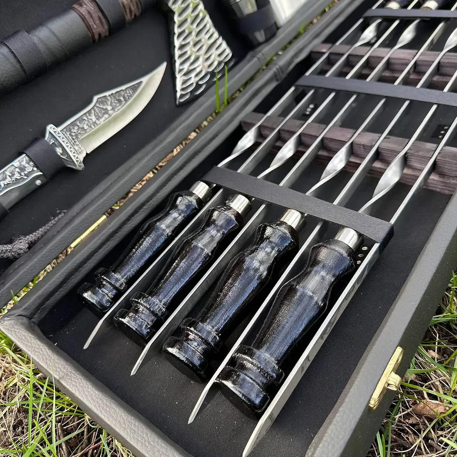 Дерев'яний кейс із набором шампурів "ЯГУАР"