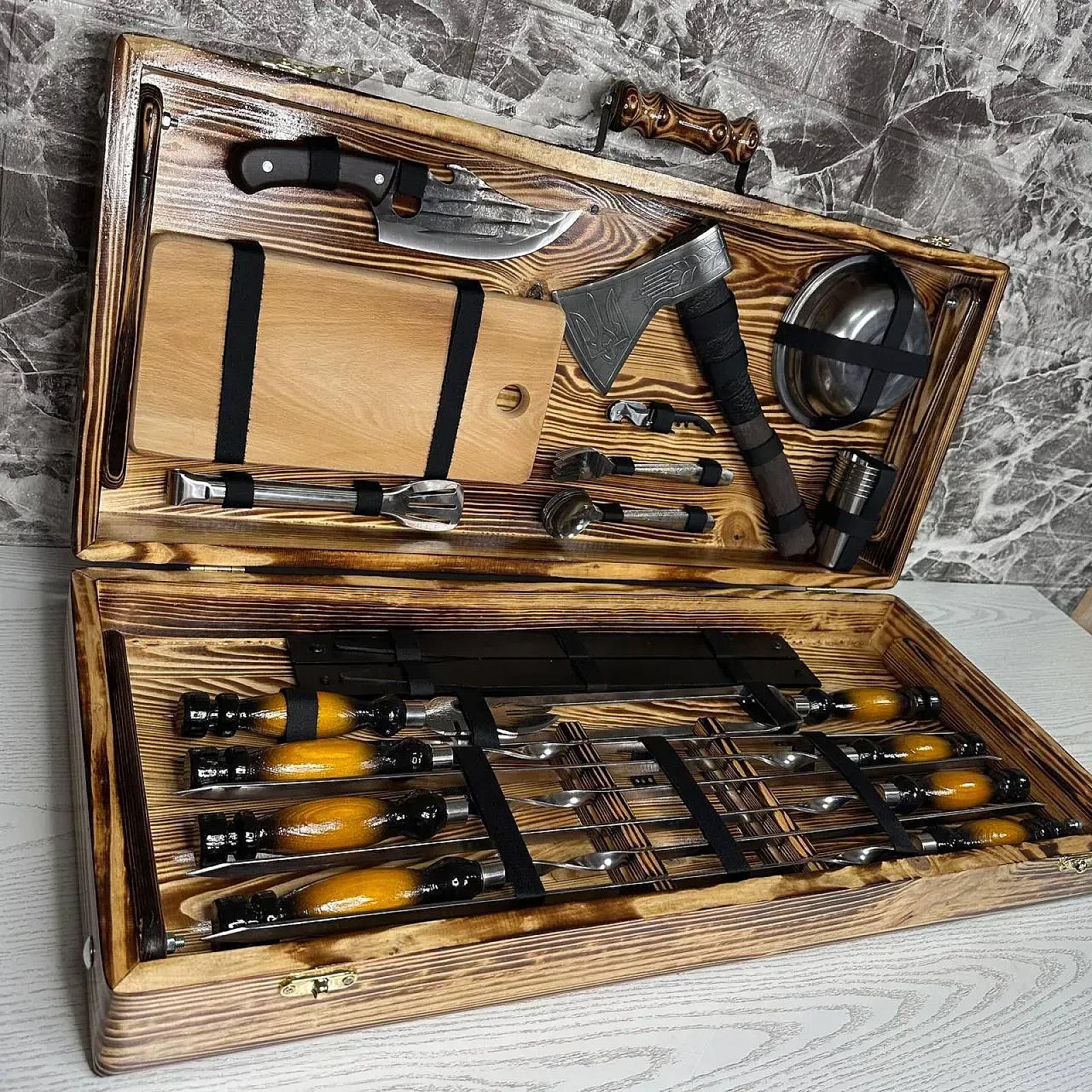 Дерев'яний кейс «КОЛОС» із набором шампурів
