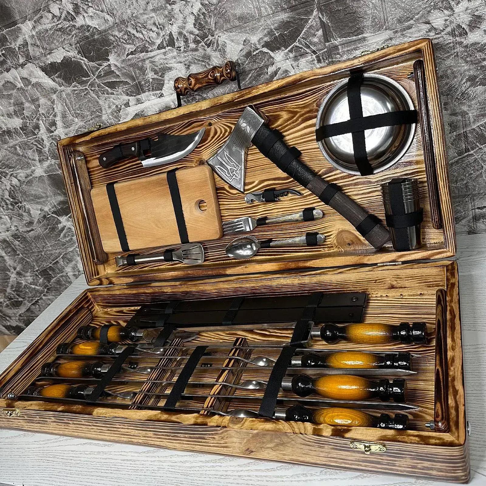 Дерев'яний кейс «КОЛОС» із набором шампурів