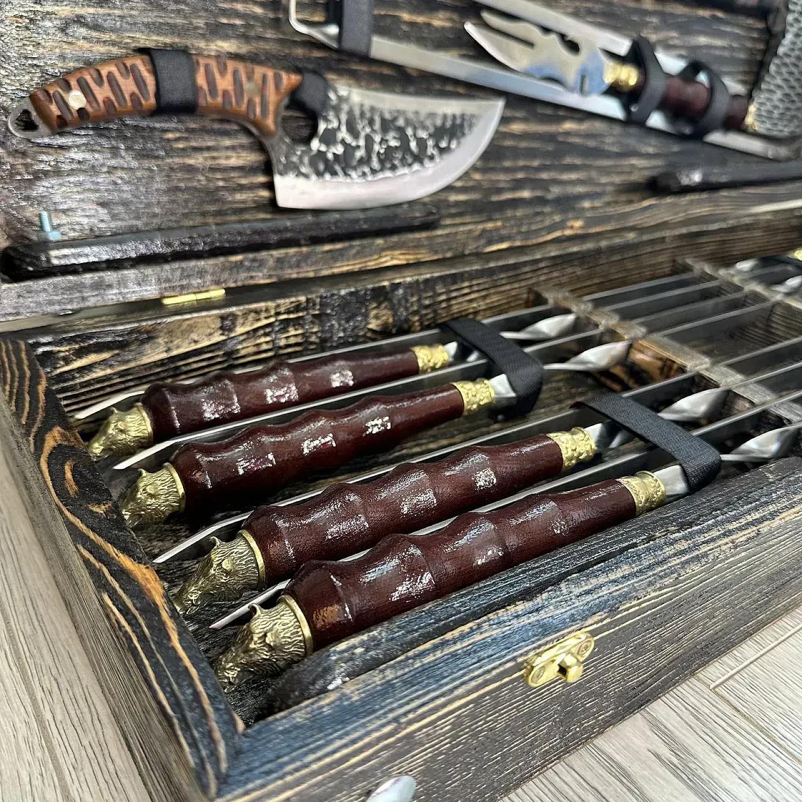 Набір шампурів «КАБАН» у дерев'яному кейсі