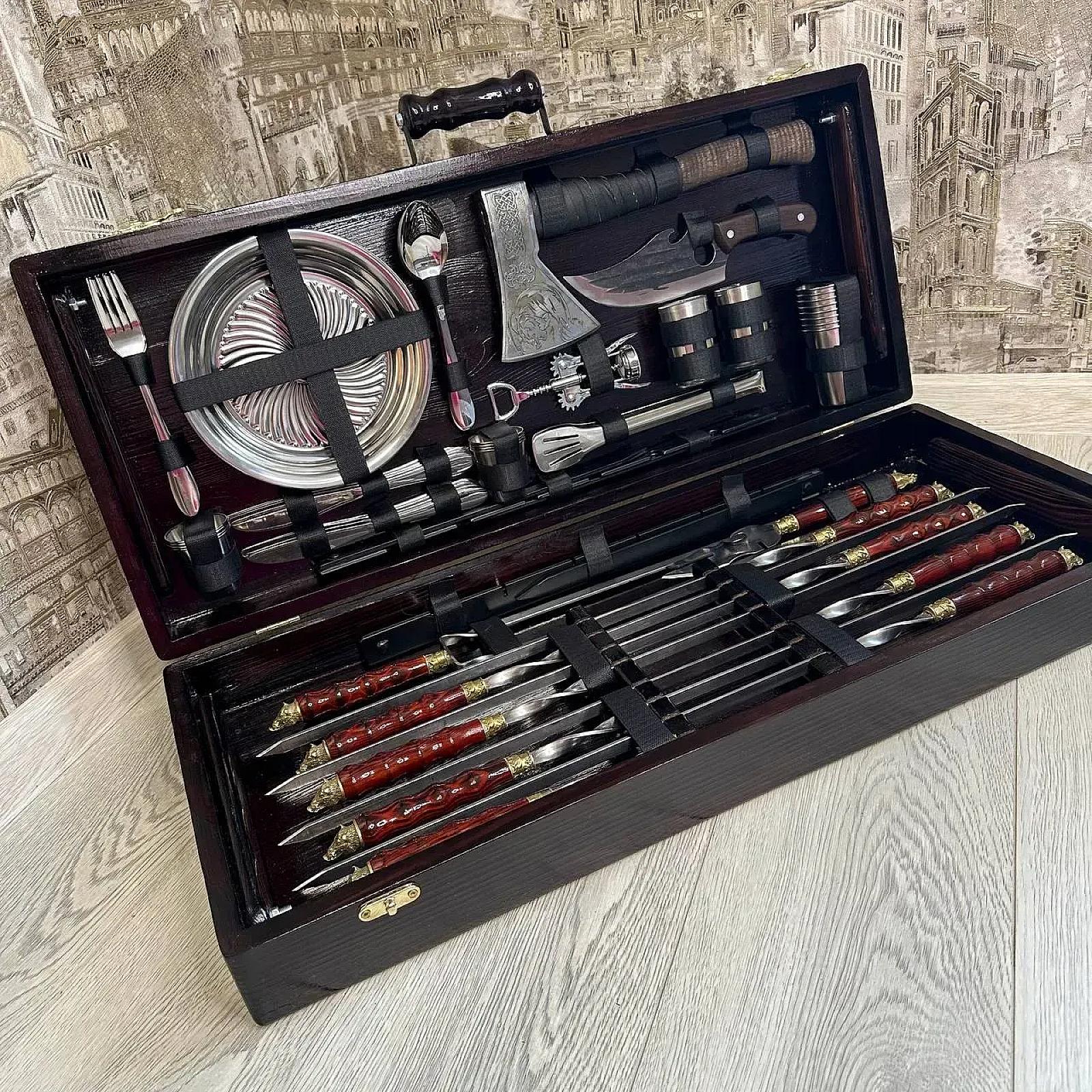 Дерев'яний кейс із набором шампурів «МАГНАТ»