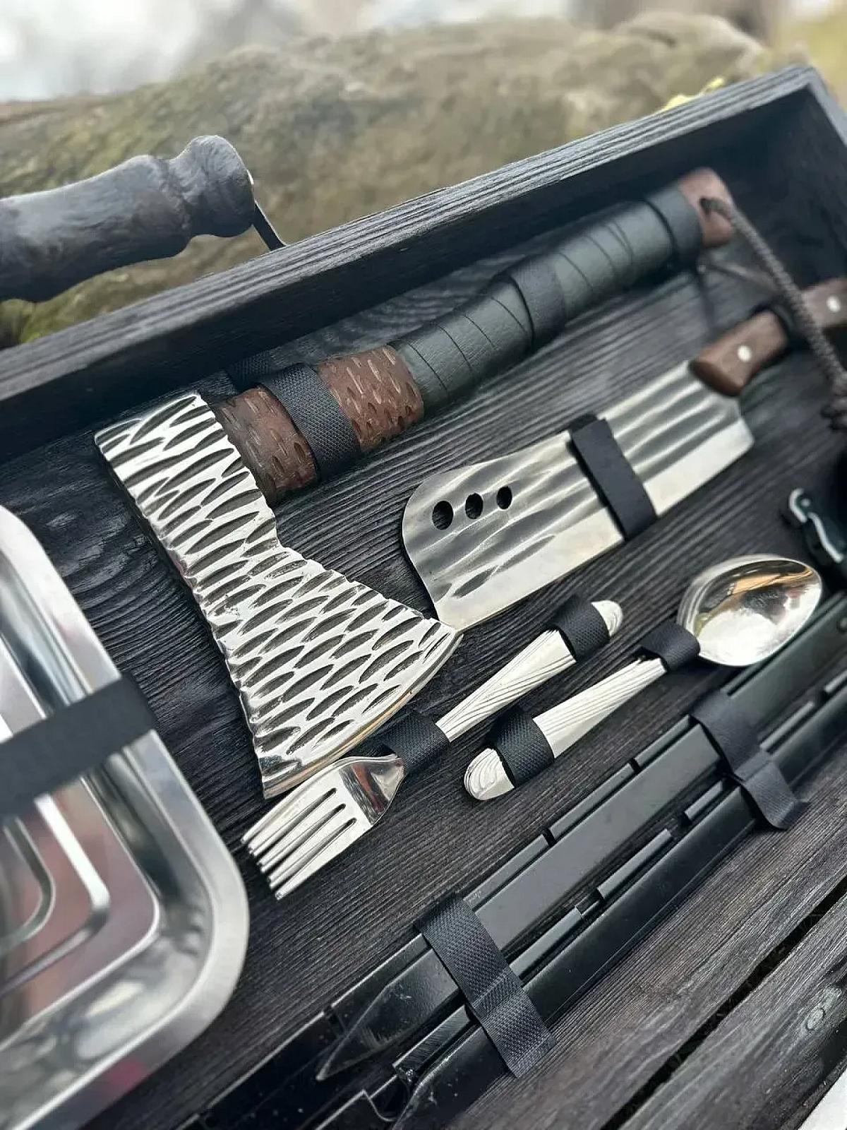 Дерев'яний кейс «ШТОРМ» із набором шампурів