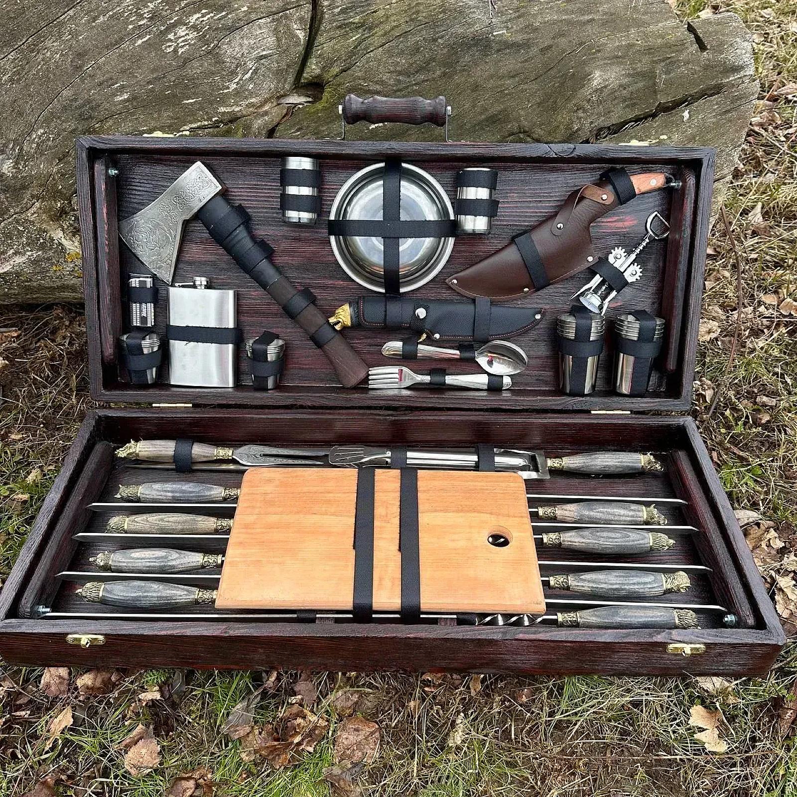 Дерев'яний кейс із набором шампурів «ВІВАТ»