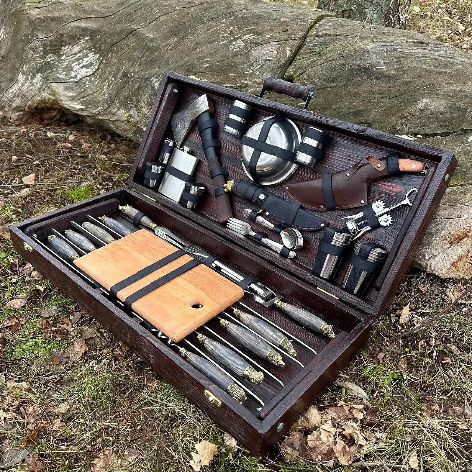 Дерев'яний кейс із набором шампурів «ВІВАТ»