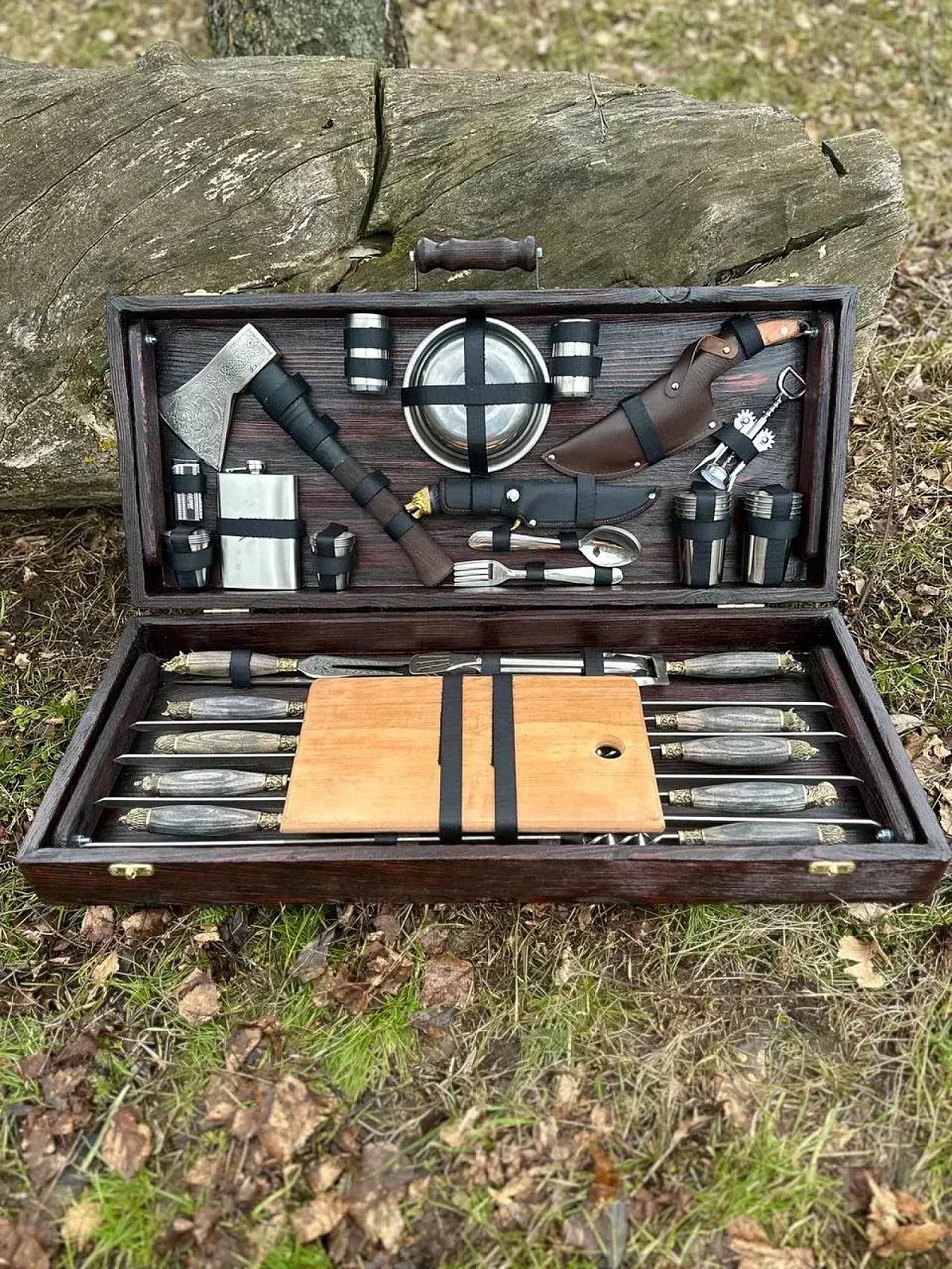 Дерев'яний кейс із набором шампурів «ВІВАТ»