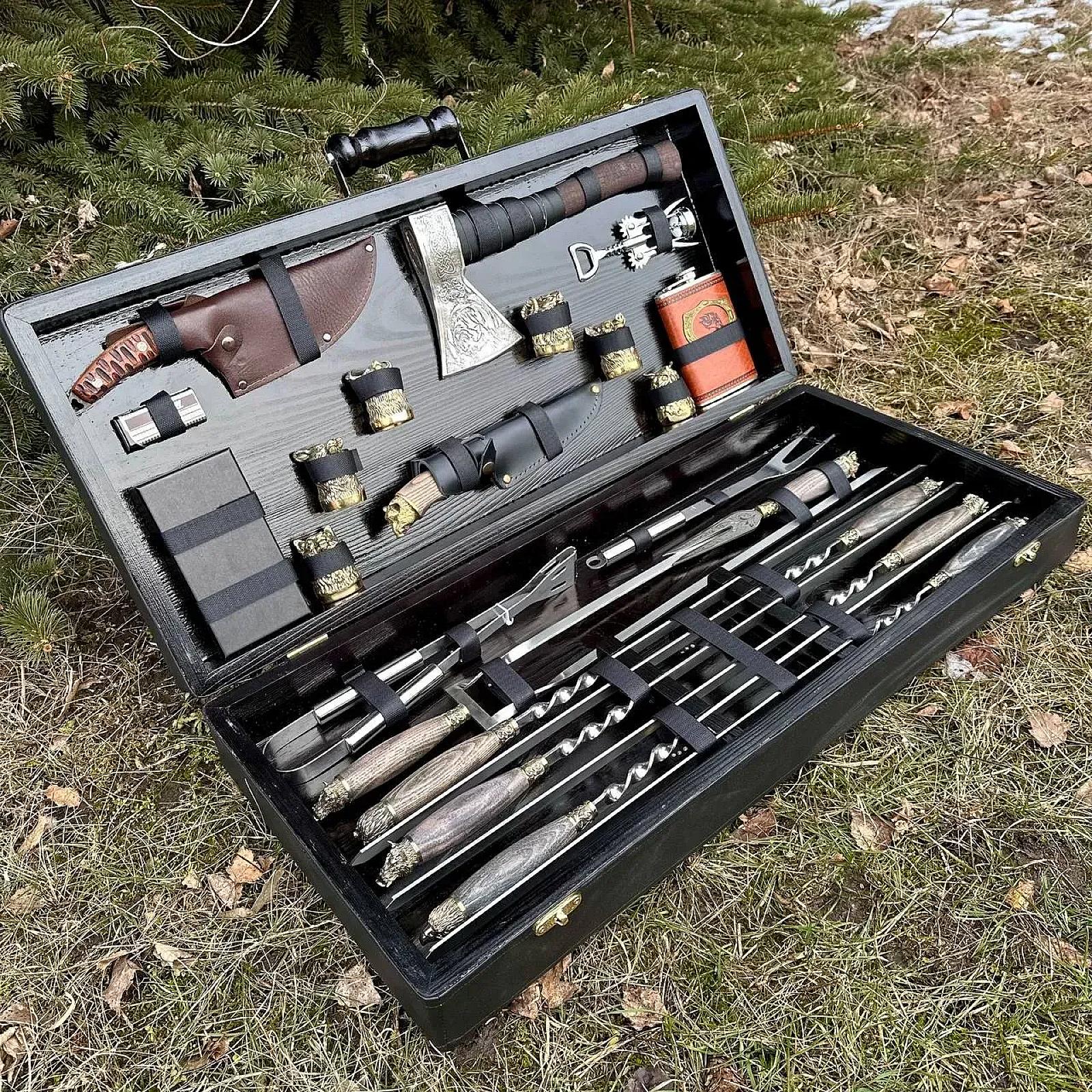 Дерев'яний кейс із набором шампурів «КОРОЛЬ»