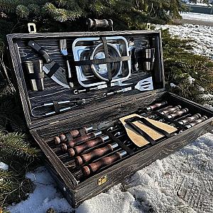 Дерев'яний кейс "ХИЖАК" з набором шампурів