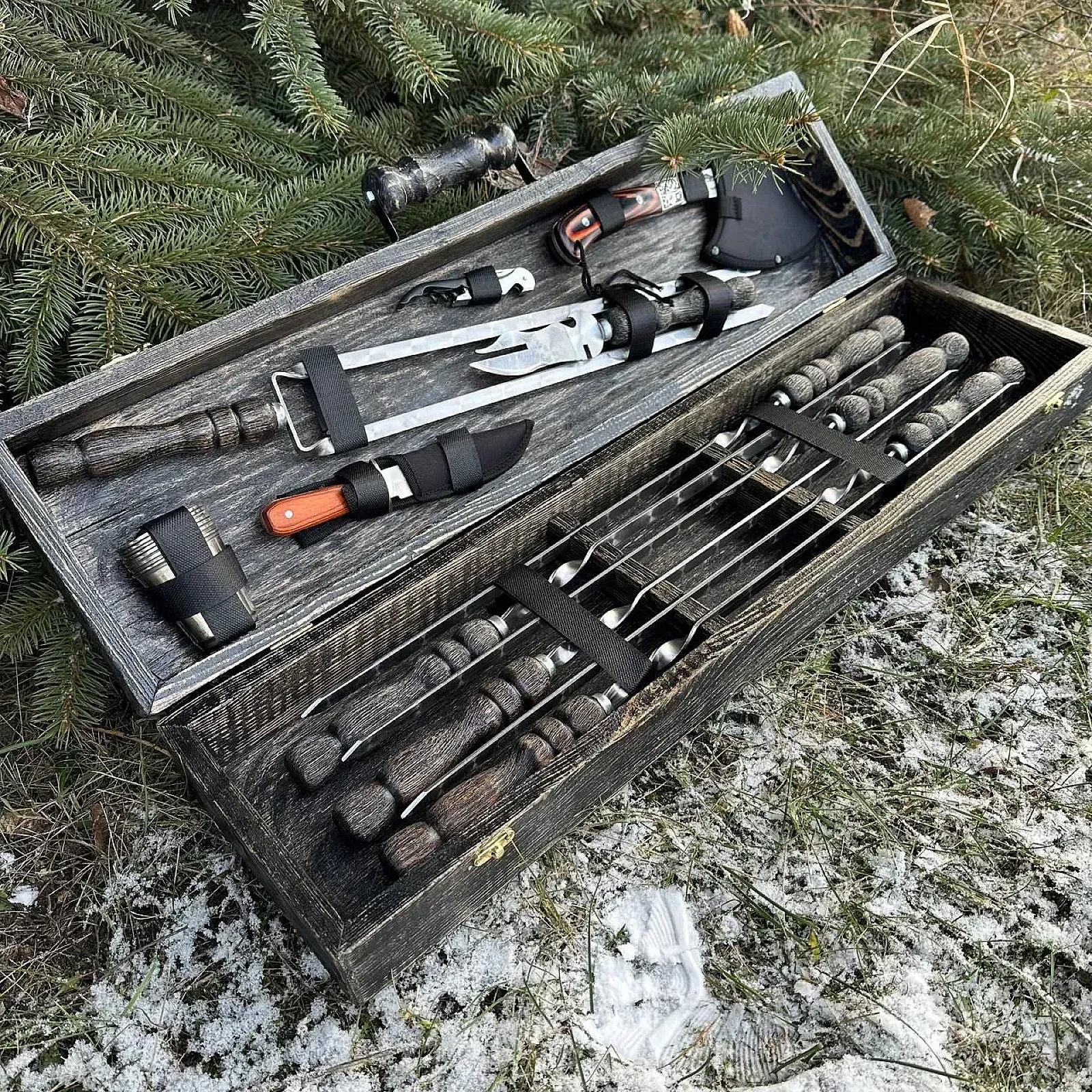 Дерев’яний кейс «ГРИФ» із набором шампурів