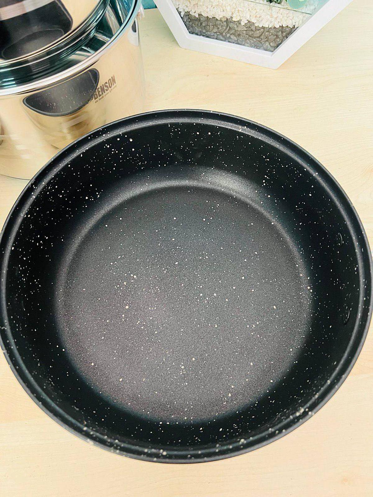 Набір посуду з високоякісної нержавіючої сталі на 12 предметів