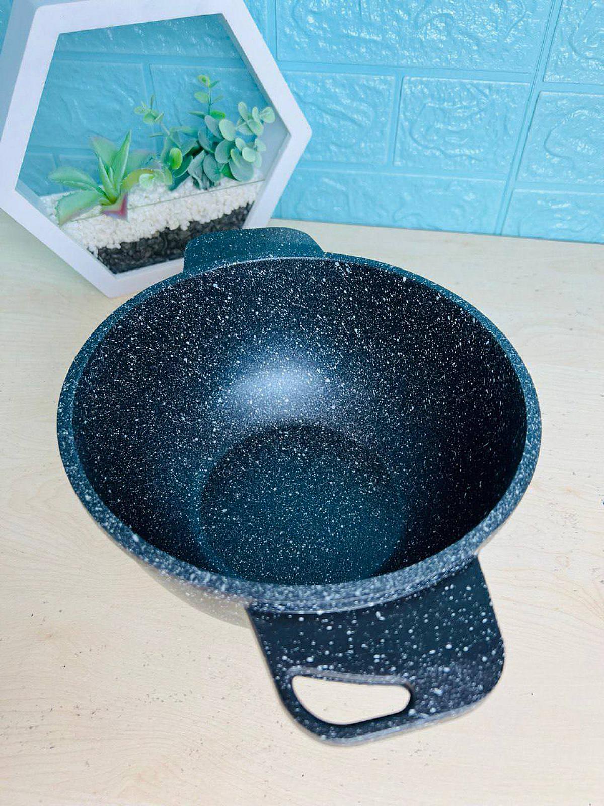 Изысканная кастрюля с мраморным антипригарным покрытием вместе с крышкой. 5.6 л