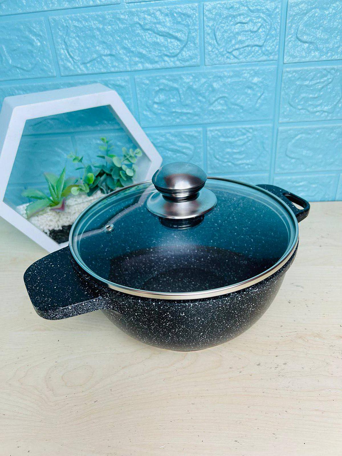 Изысканная кастрюля с мраморным антипригарным покрытием вместе с крышкой. 4.6 л