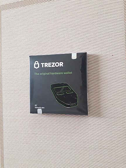 Trezor — оригінальний стандарт безпеки.