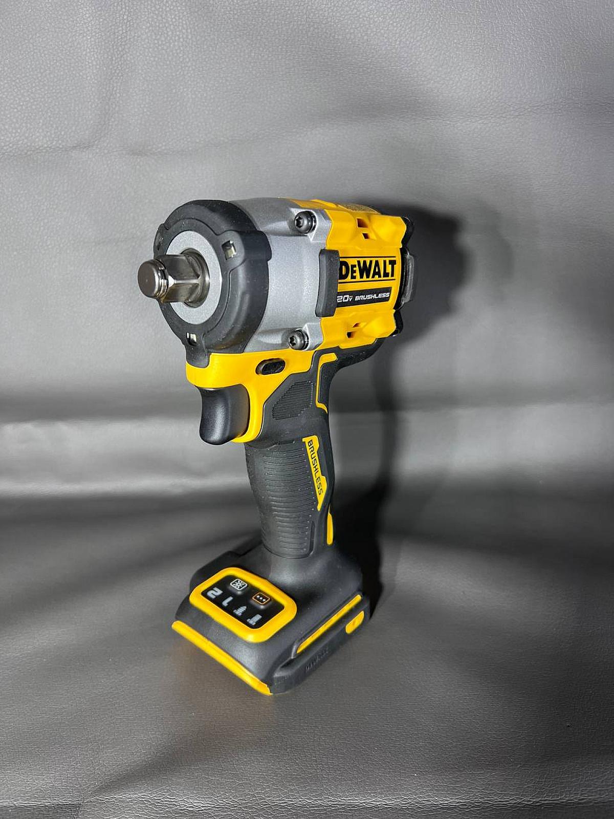 Гайковерт DeWalt DCF921