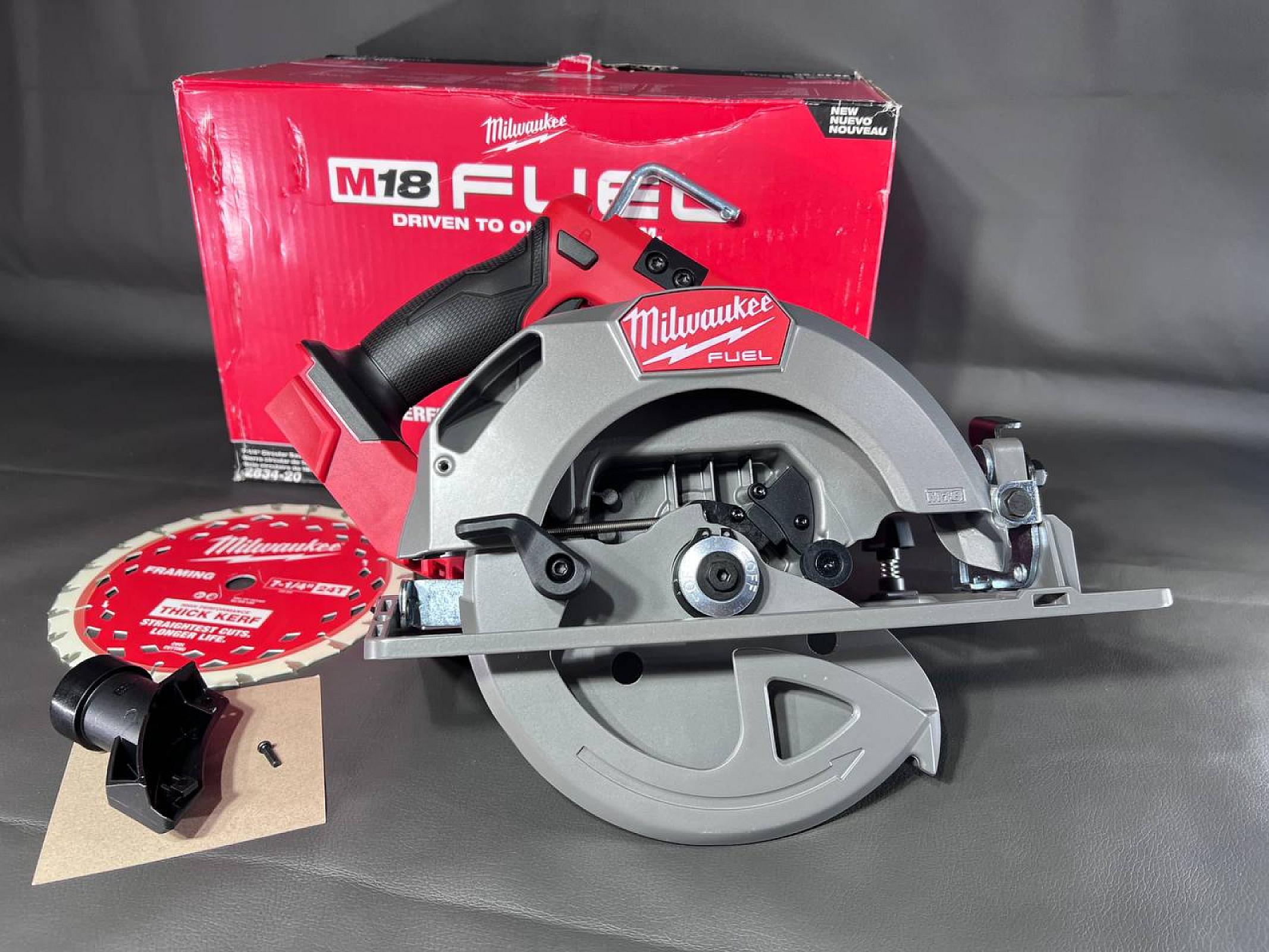 Акумуляторна пила Milwaukee 2834-20 M18 FUEL 7‑1/4” Circular Saw
