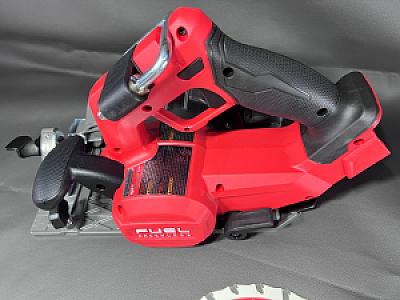 Акумуляторна пила Milwaukee 2834-20 M18 FUEL 7‑1/4” Circular Saw
