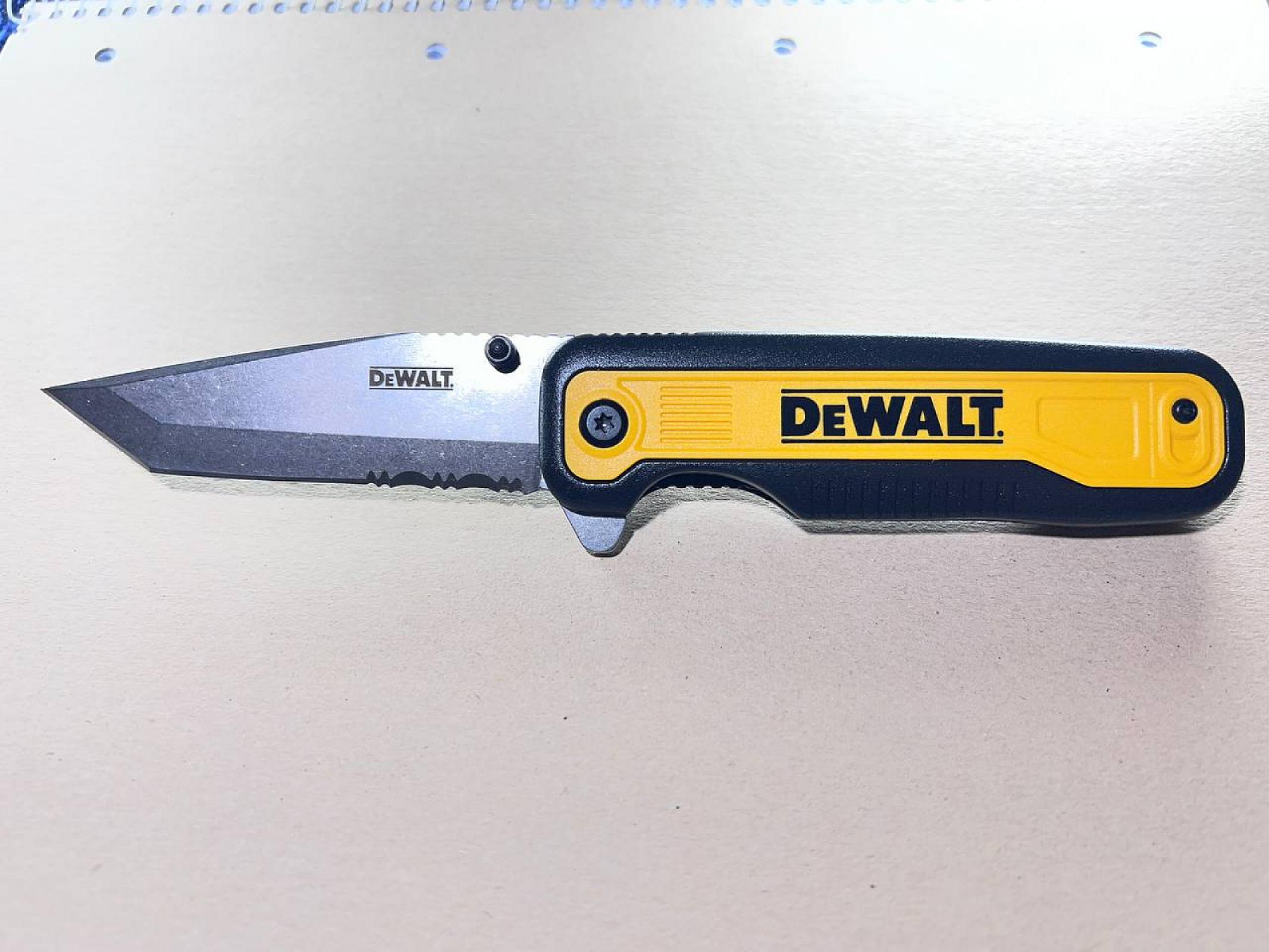 Ніж DeWalt DWHT10994 Tanto (8,38см)