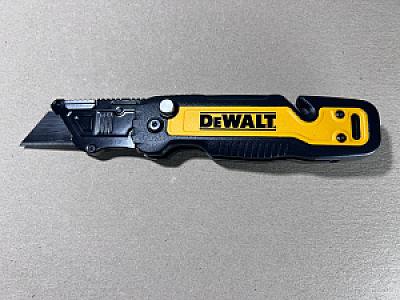 Ніж DEWALT DWHT10992
